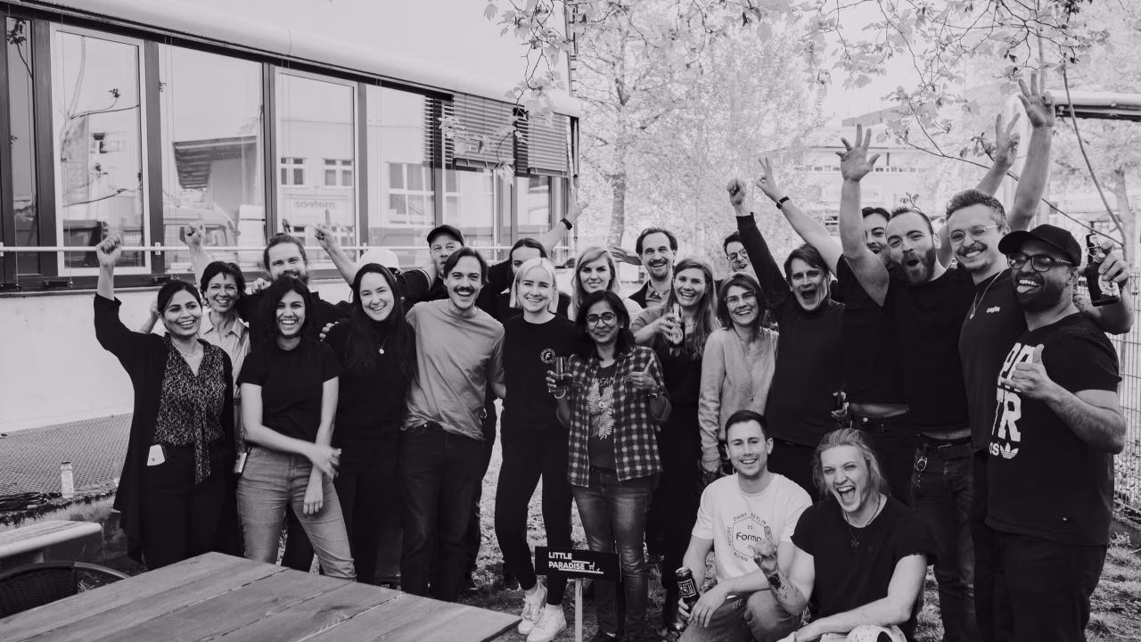 62b3ddf0e270054b1271a7ce_SLALAB_grossaufnahmen_de-5851