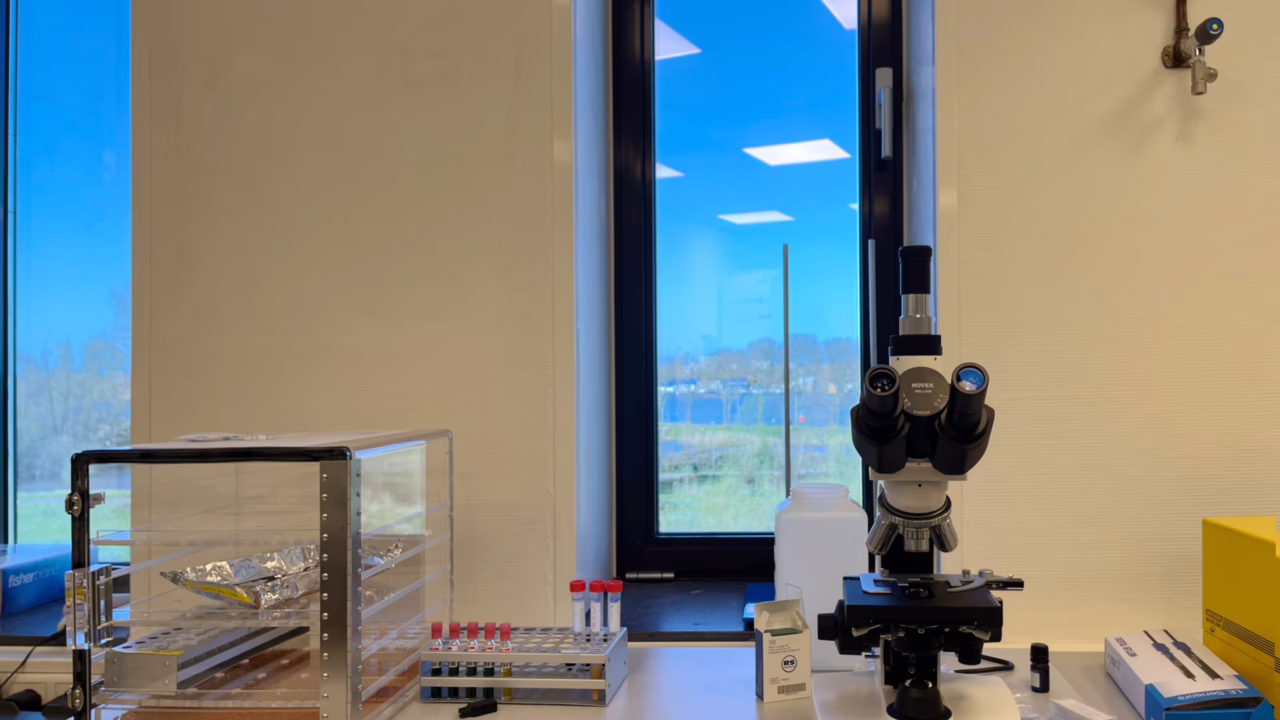 643ea3e517a7368a9362894e_SLA_Farmless_Lab3