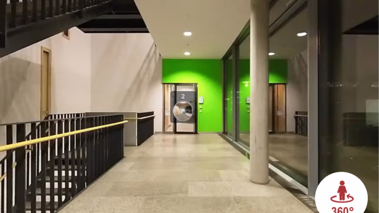 645b5e2a99ba3460f71cb88c_360 tour