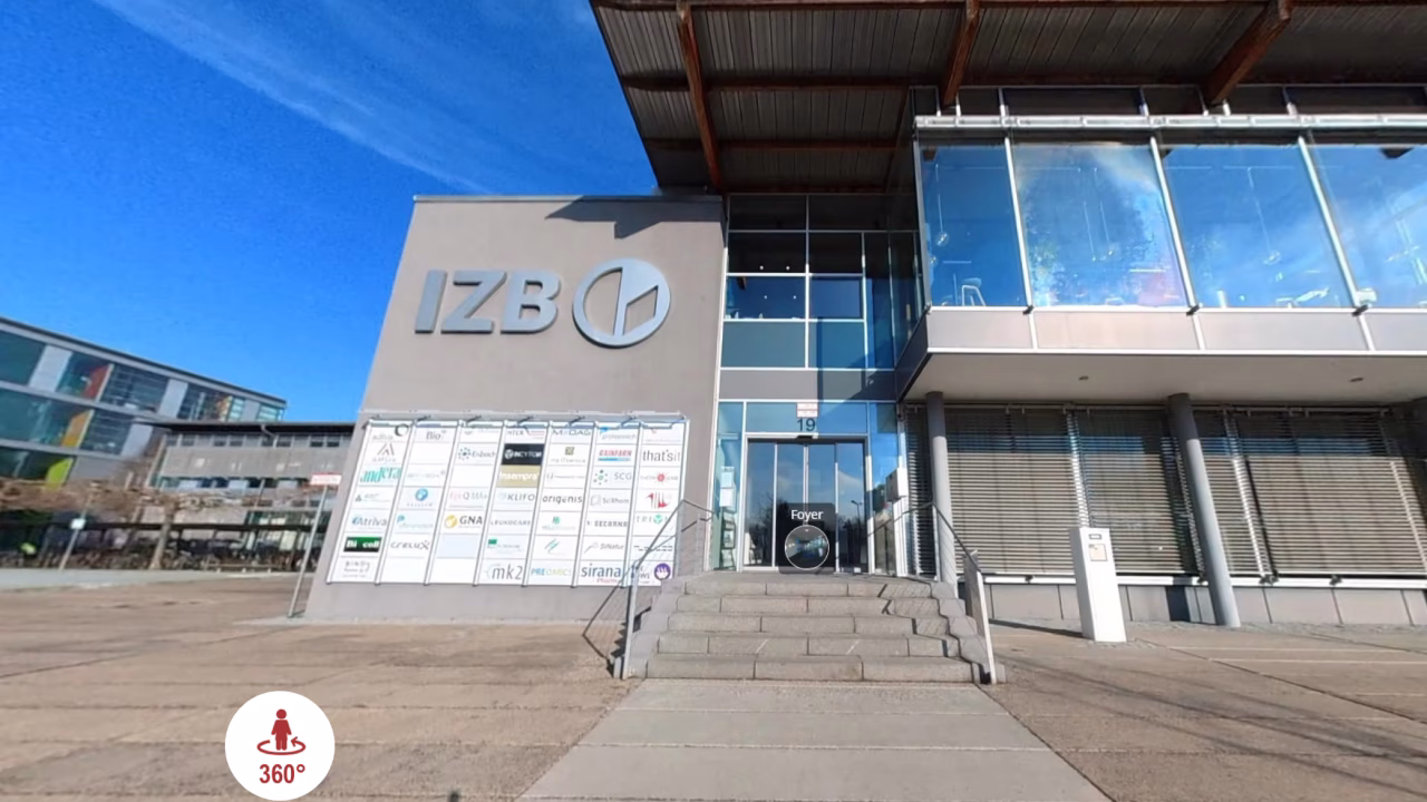 64e4b9afca069cde0bcc9944_izbentrance360