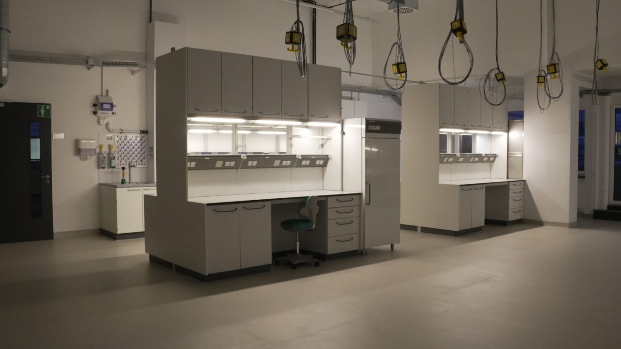 67d17ce3a25f158a811235bd_DSC00604